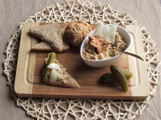 Jak udělat škvarkovou pomazánku s tvarůžky | recept Jak udělat škvarkovou pomazánku s tvarůžky | recept