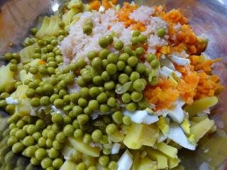 Jak připravit vlašský salát s vejci | retro recept Jak připravit vlašský salát s vejci | retro recept